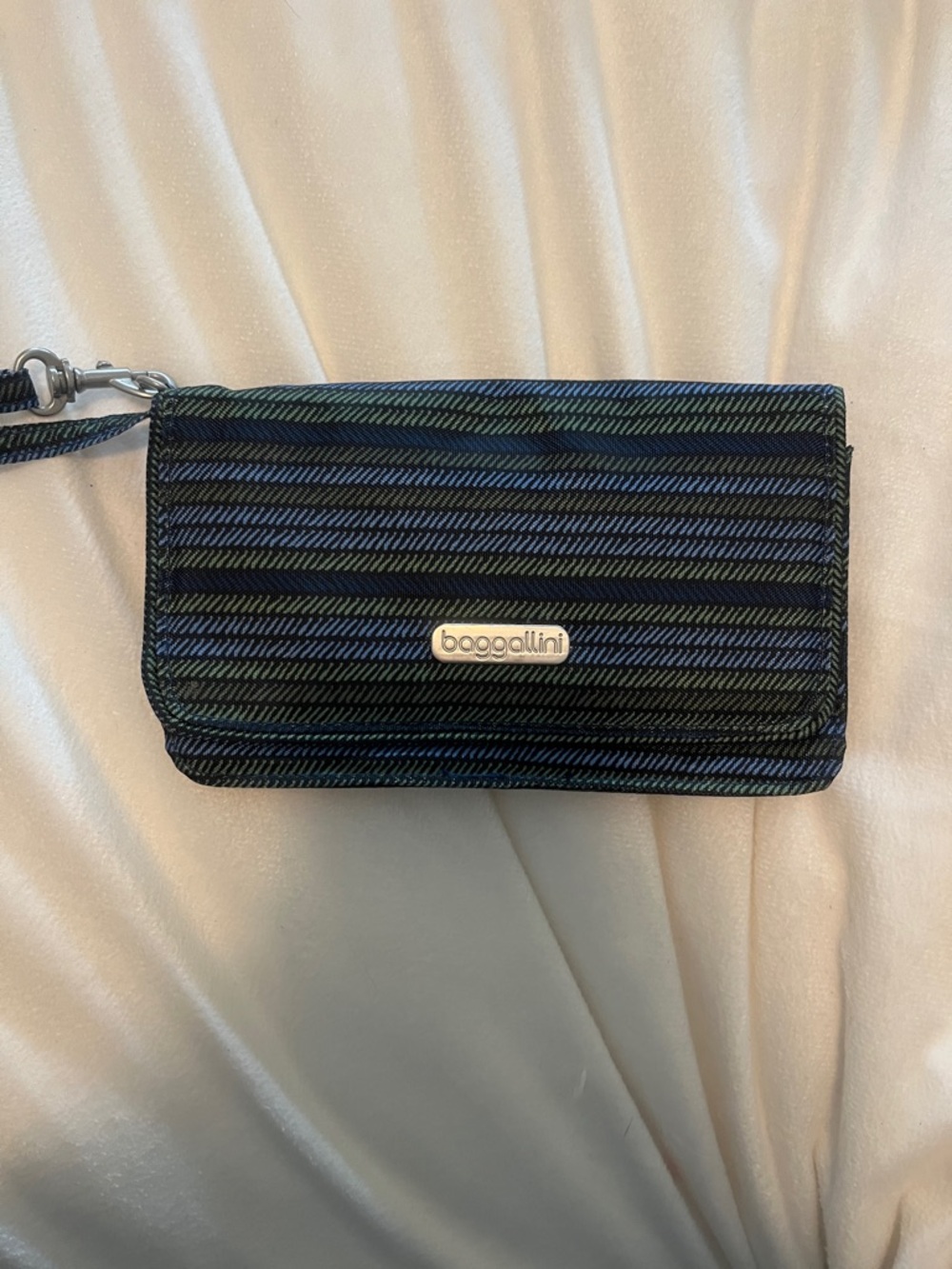Baggallini Black and Blue Striped Wristlet